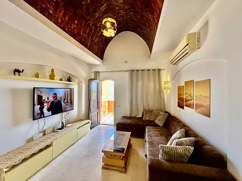 Wohnzimmer/Living Room