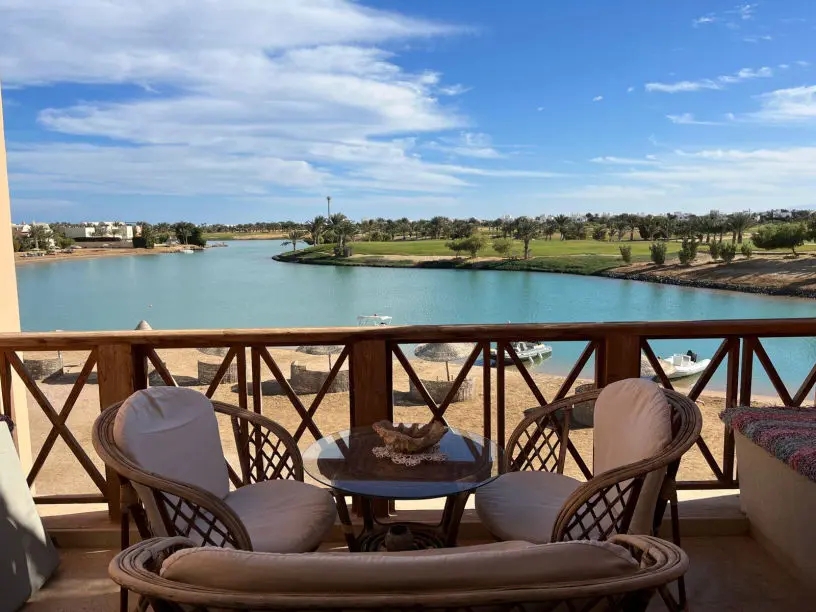 Balkon mit Lagunensicht/Balcony with Lagoon View